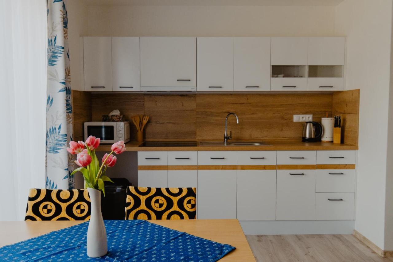 Apartmany Zara โนวาเลสนา ภายนอก รูปภาพ
