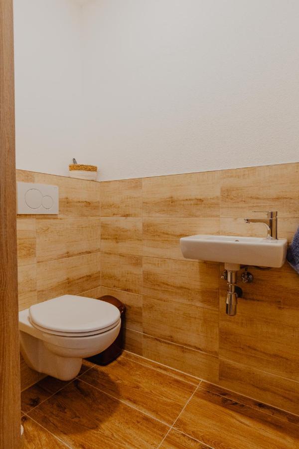 Apartmany Zara โนวาเลสนา ภายนอก รูปภาพ