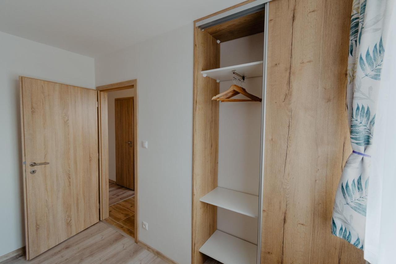 Apartmany Zara โนวาเลสนา ภายนอก รูปภาพ