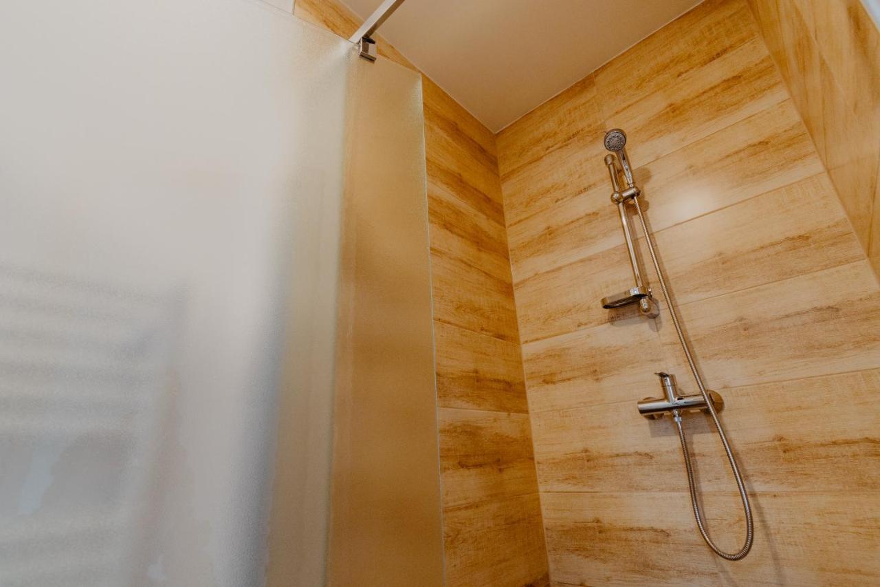Apartmany Zara โนวาเลสนา ภายนอก รูปภาพ