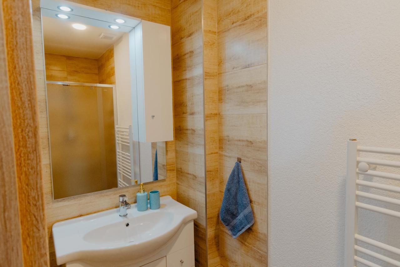 Apartmany Zara โนวาเลสนา ภายนอก รูปภาพ