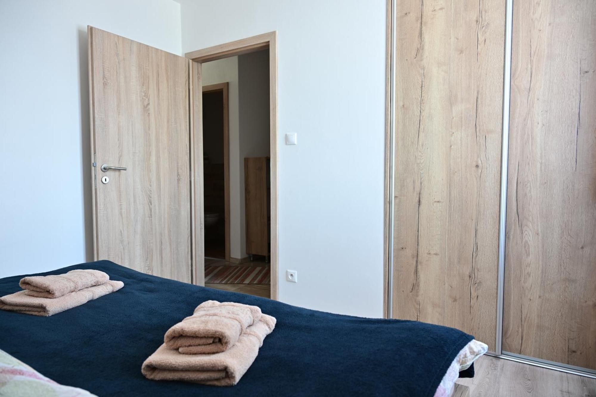 Apartmany Zara โนวาเลสนา ภายนอก รูปภาพ